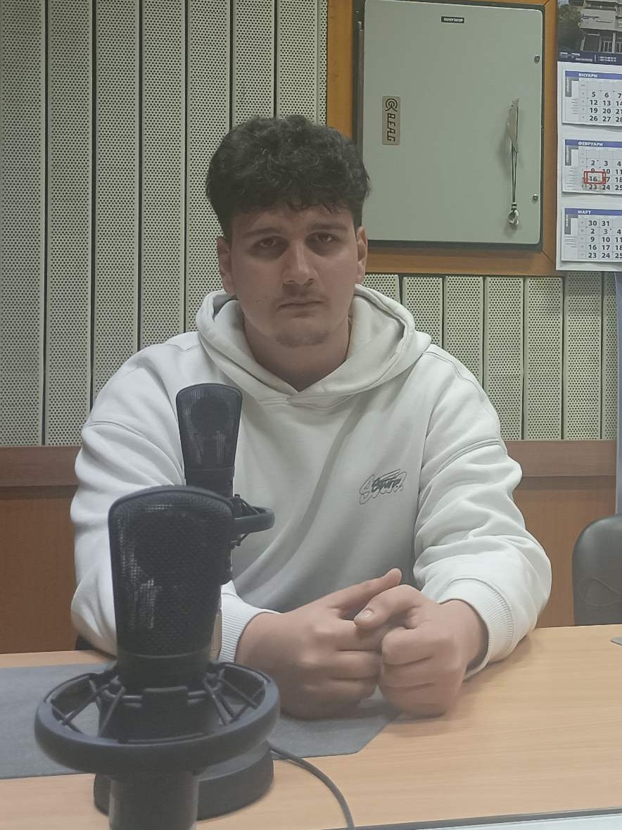 Близки на загиналата Ивана събраха 287 чата на обвиняемия студент: Говорил за пико , а в радиоефира съветвал за превенция Близки на загиналата Ивана събраха 287 чата на обвиняемия студент: Говорил за пико , а в радиоефира съветвал за превенция
