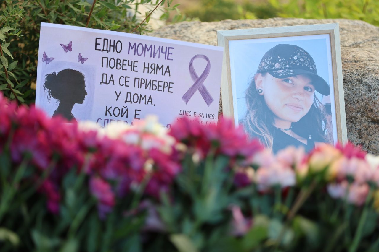 Майката на Методи от трагедията в Благоевград: Можеше и той да е долу на плочките. Тогава щяхте ли да сте по-спокойни?