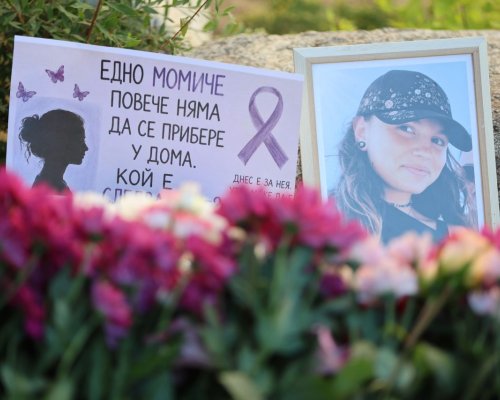 Майката на Методи от трагедията в Благоевград: Можеше и той да е долу на плочките. Тогава щяхте ли да сте по-спокойни?