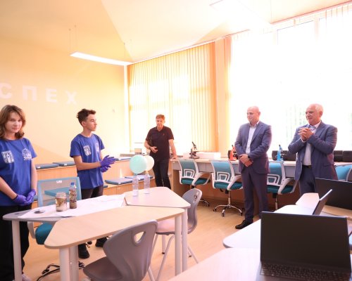 Гимназията по туризъм в Банско откри модерен STEM център