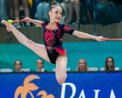 Стилияна Николова е европейска шампионка с бухалки