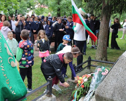 Добринище се поклони пред Ботев и героите на свободата с тържествено честване