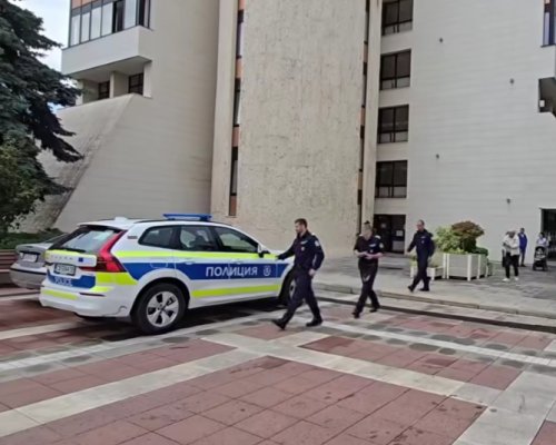 Сигнали за бомби в училища и детски градини вдигнаха на крак полицията в Благоевградска област