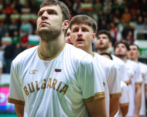 Александър Везенков се завръща за България в ключов мач
