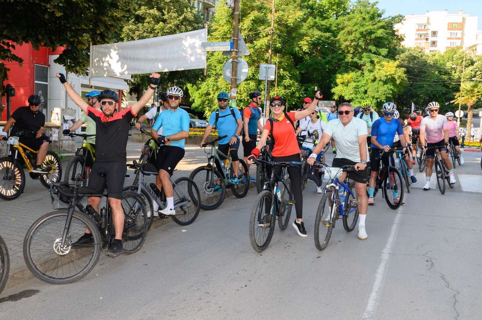 Петрич изпрати участниците във велообиколката на планина Беласица