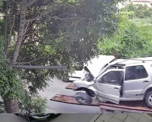 Трагедия: 17-годишен шофьор загина, след като се вряза в къща в Дупница