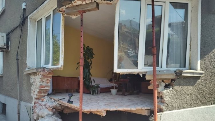 Ужас: Загиналият в Дупница 17-годишен младеж е карал със 130-140 км/ч