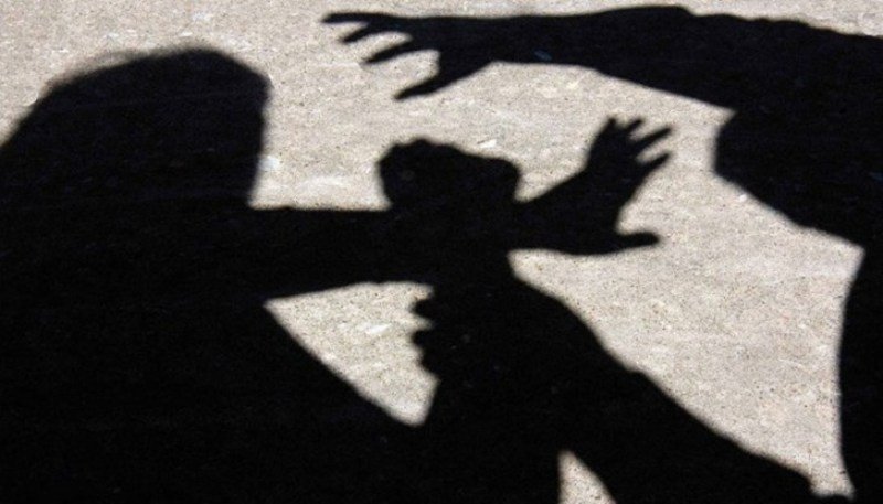 Ученици се сбиха в училище заради момиче Ученици се сбиха в училище заради момиче