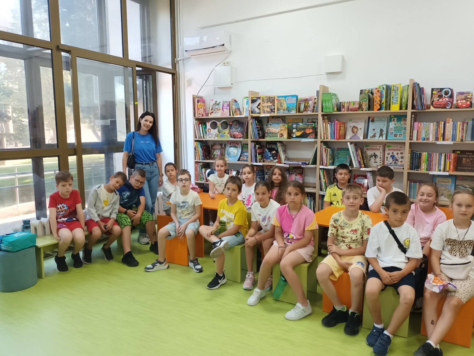 Деца се забавляват и с кино в Регионална библиотека Димитър Талев -Благоевград