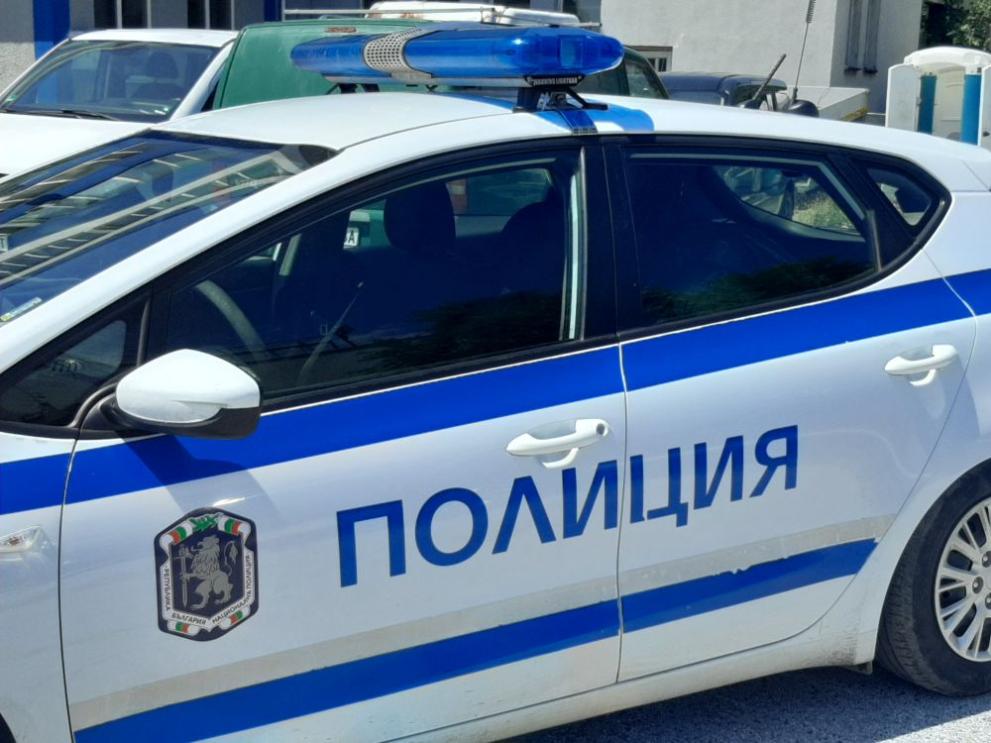 Разследват кражба на златни накити от незаключена къща в село Буково Разследват кражба на златни накити от незаключена къща в село Буково