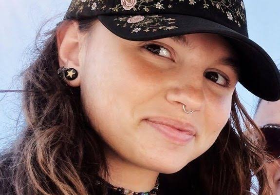 20 дни без отговор: Близките на 16-годишната Ивана отново излизат пред съда в Благоевград