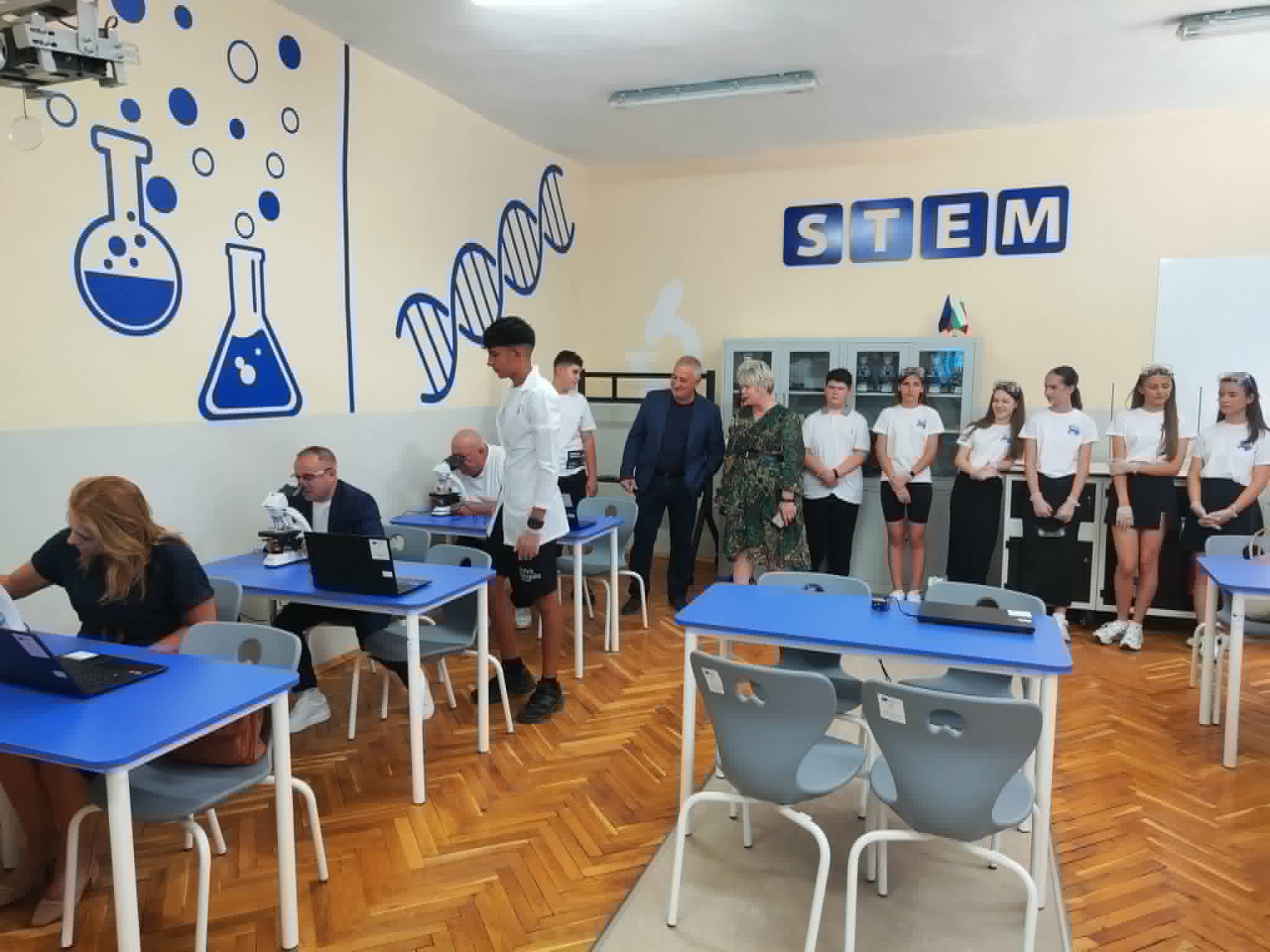 Нов STEM кабинет в ОУ Св. Св. Кирил и Методий , с. Дамяница