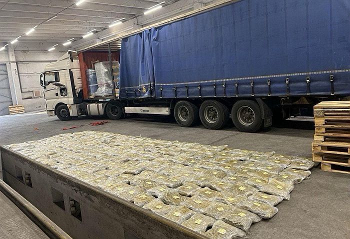 Превозвач, спипан на Кулата с наркотици за 1,6 милиона евро отива на съд Превозвач, спипан на Кулата с наркотици за 1,6 милиона евро отива на съд