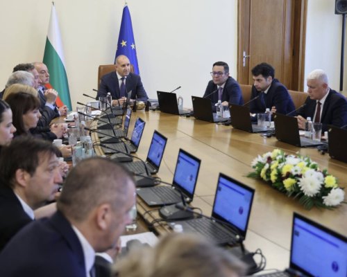 Румен Радев: Целта ни е да сложим край на безобразните обществени поръчки и скритите трансфери, които ощетяват бюджета в особено големи размери
