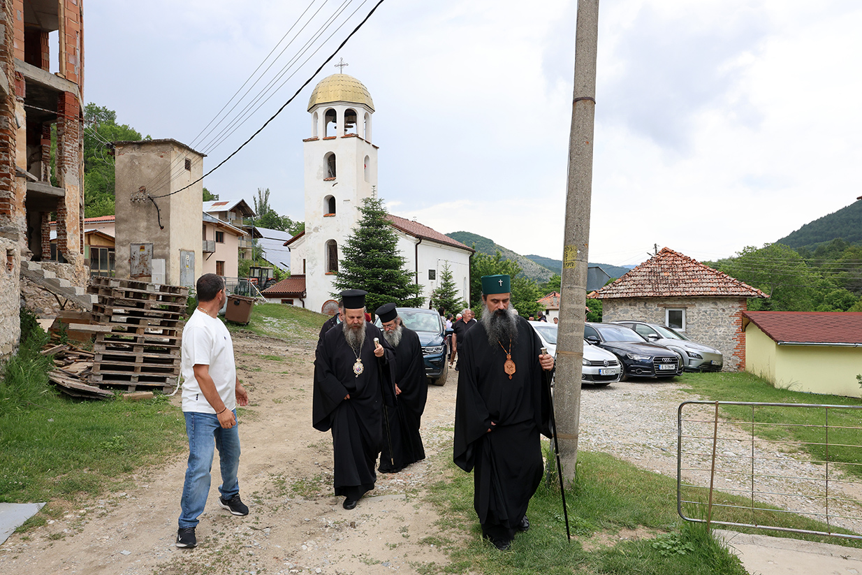 Патриарх Даниил посети Тешово, Парил, Лъки и Гайтаниново