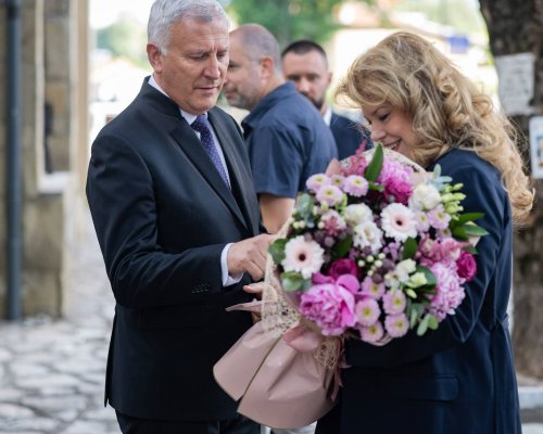 Президентът Илияна Йотова откри XI Национални театрални празници  Звездите на театъра  в Разлог