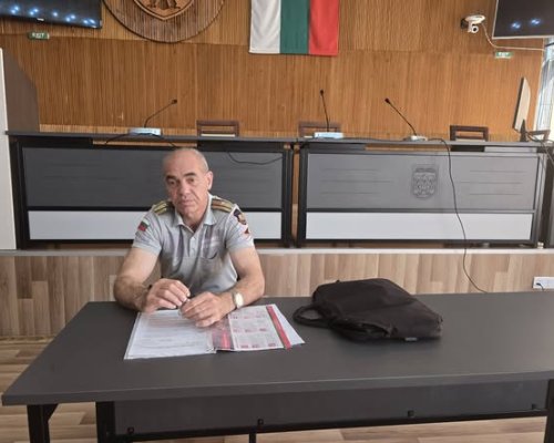 Кметове в община Дупница се срещнаха със ст. инспектор Николай Фотев по повод настъпилия пожароопасен сезон