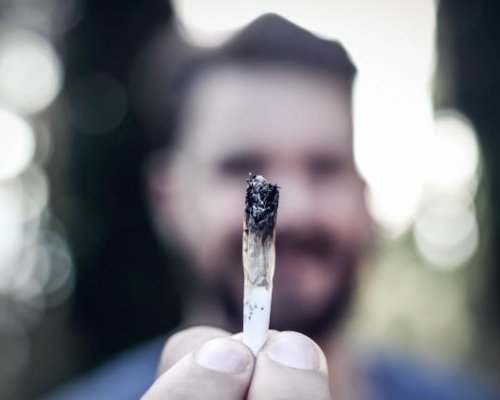 21-годишен от Добринище е арестуван с марихуана в центъра на града
