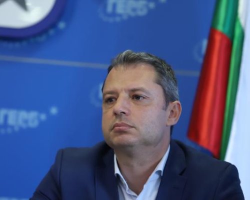Делян Добрев подаде заявление за напускане на парламента