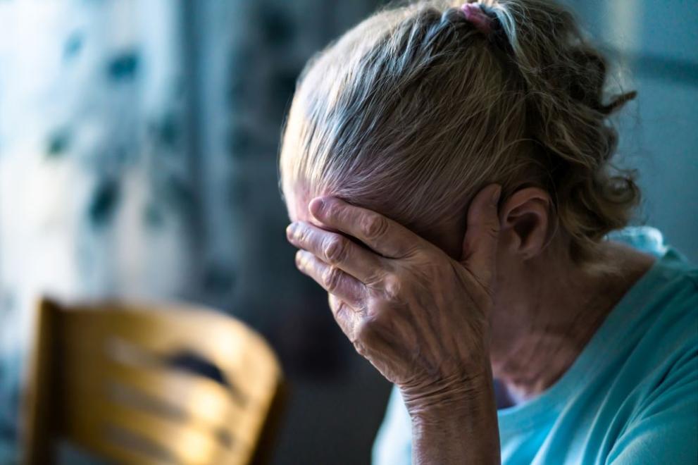 Задържаха болногледчка, удряла възрастна жена с деменция и крала пари от възрастно семейство Задържаха болногледчка, удряла възрастна жена с деменция и крала пари от възрастно семейство