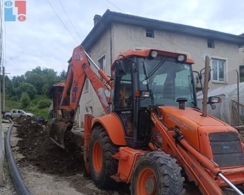 Приключи ремонтът на довеждащ водопровод в Сатовча