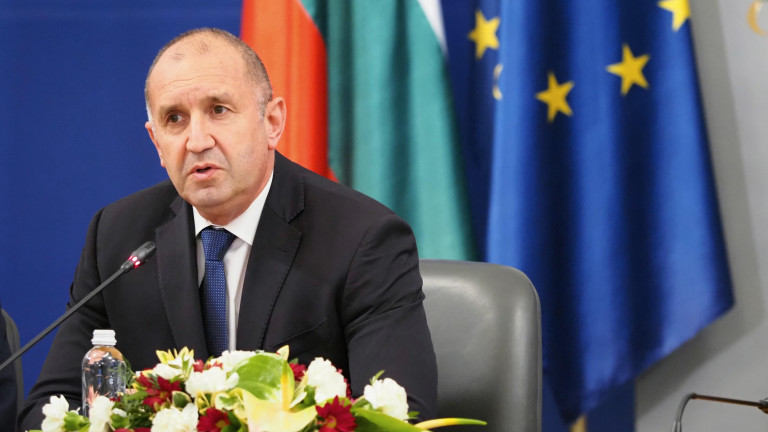 Радев: България подкрепя Украйна, но спира даренията Радев: България подкрепя Украйна, но спира даренията