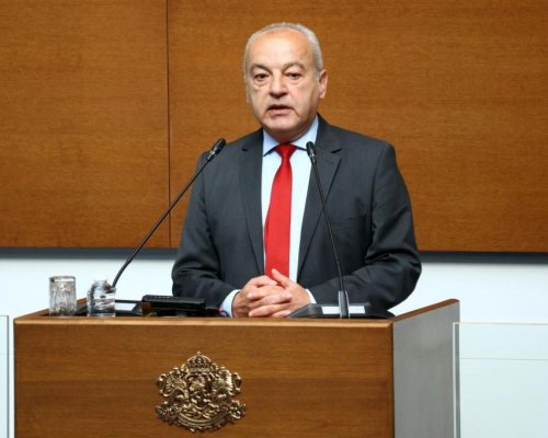 Бюджет 2026: Повишават осигуровки и винетки от 1 август 2026 г., целта е дефицит под 3 до 2028 г.