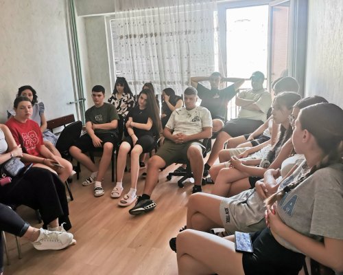 Ученици от ПГИ  Иван Илиев в Благоевград участваха в интерактивна среща срещу трафика на хора