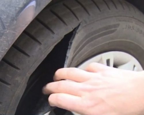Вандали нарязаха четирите гуми на БМВ в Петрич