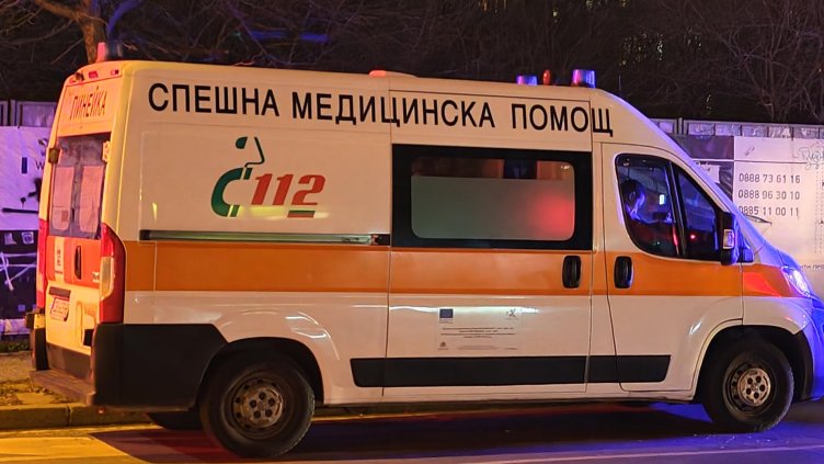 Жена и дете са в реанимация след тежка катастрофа