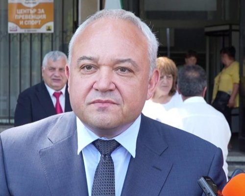 Демерджиев: Зад фирмите за мантинели прозира фигурата на Бойко Борисов