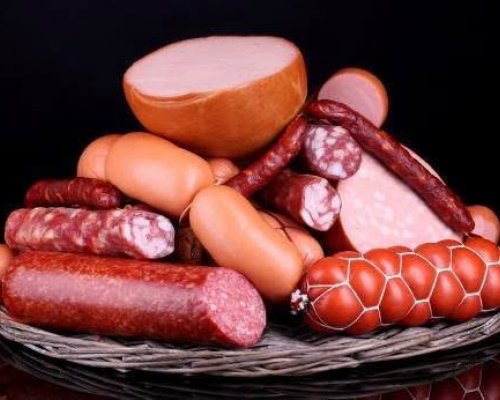 Колбасите са отрова: Кренвиршите и саламите по-вредни от цигарите