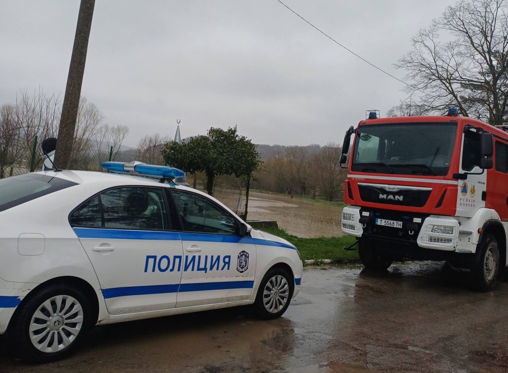 Зрелищна катастрофа на АМ  Струма ! Джип на Гранична полиция се преобърна край Дупница