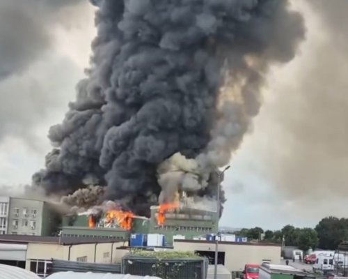 Пожар пламна в завод за третиране на отпадъци на фирмата Екобулпак в София
