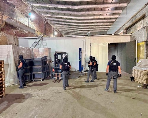 ГДБОП разби високотехнологична нелегална фабрика за цигари в Мизия, задържани са 9 души