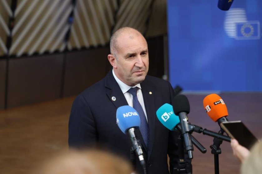 Радев налага вето на санкциите срещу Русия Радев налага вето на санкциите срещу Русия