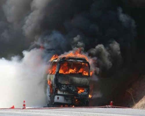 Автобус с пътници се запали на АМ  Тракия