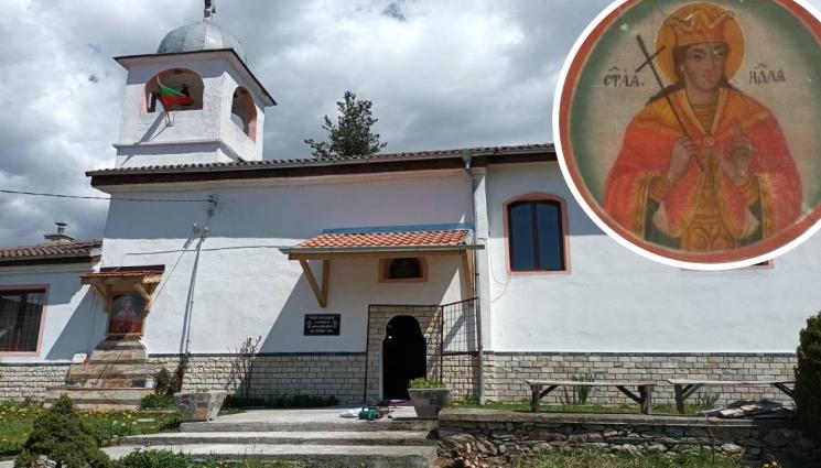 Храмът Света Неделя в Сатовча пореща своя празник утре Храмът Света Неделя в Сатовча пореща своя празник утре