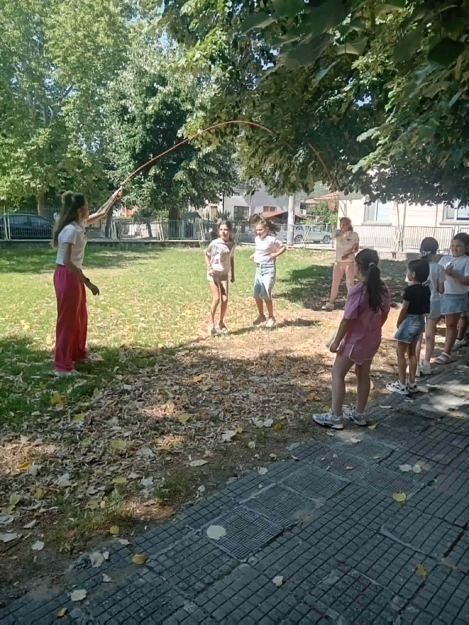 Забавно лято за най-малките в Кресна