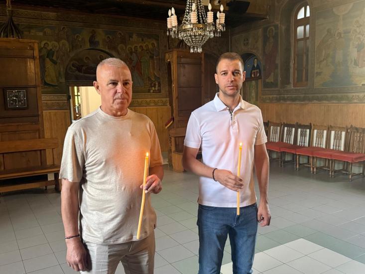 Кмет и депутат почетоха паметта на света великомъченица Неделя Кмет и депутат почетоха паметта на света великомъченица Неделя