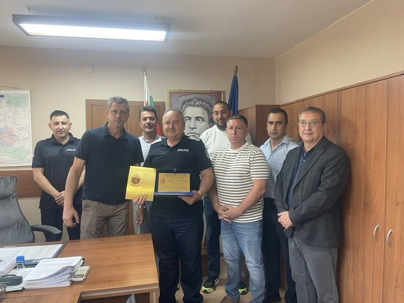 След над 26 години служба: Инспектор Боян Десподов се пенсионира с Почетен плакет от ОДМВР-Кюстендил След над 26 години служба: Инспектор Боян Десподов се пенсионира с Почетен плакет от ОДМВР-Кюстендил