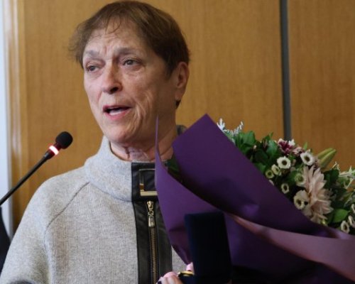 Почина поетесата Надежда Захариева