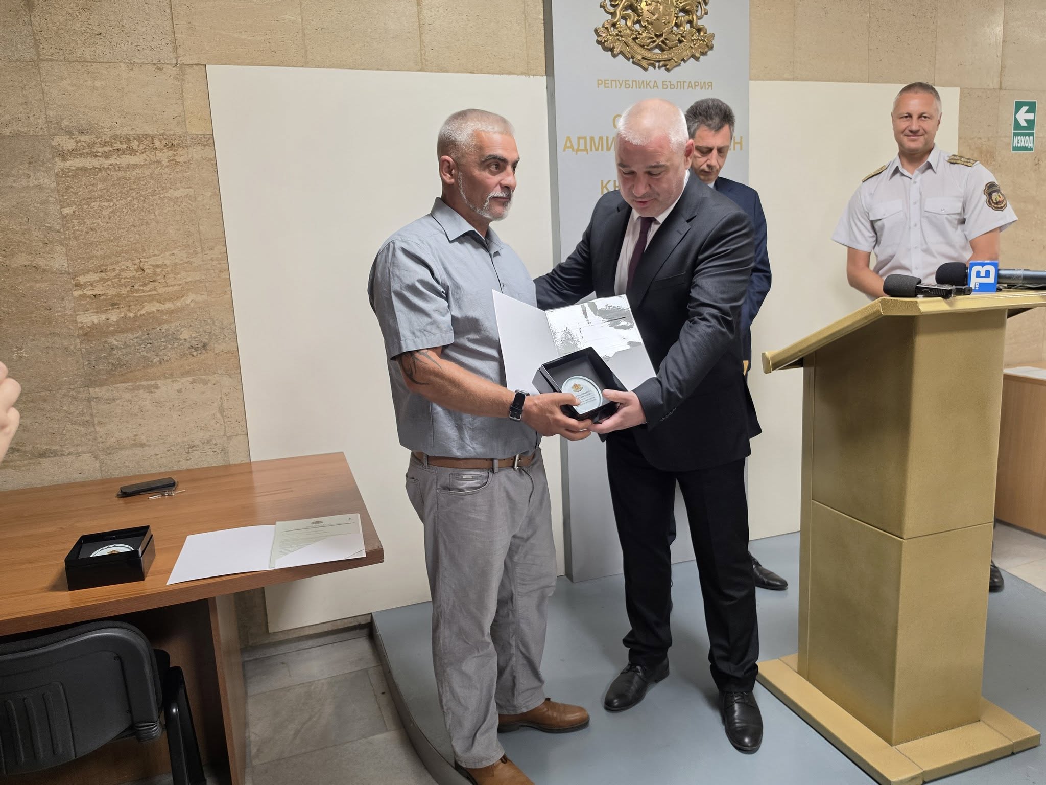 Награди за участвалите в издирването на телата на загиналите в река Струма