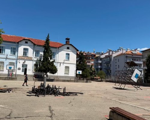 Започва обновяването на двора и спортната площадка на Първо ОУ в Сандански