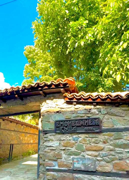 Старите градски къщи оживяват в нова изложба в Кюстендил Старите градски къщи оживяват в нова изложба в Кюстендил