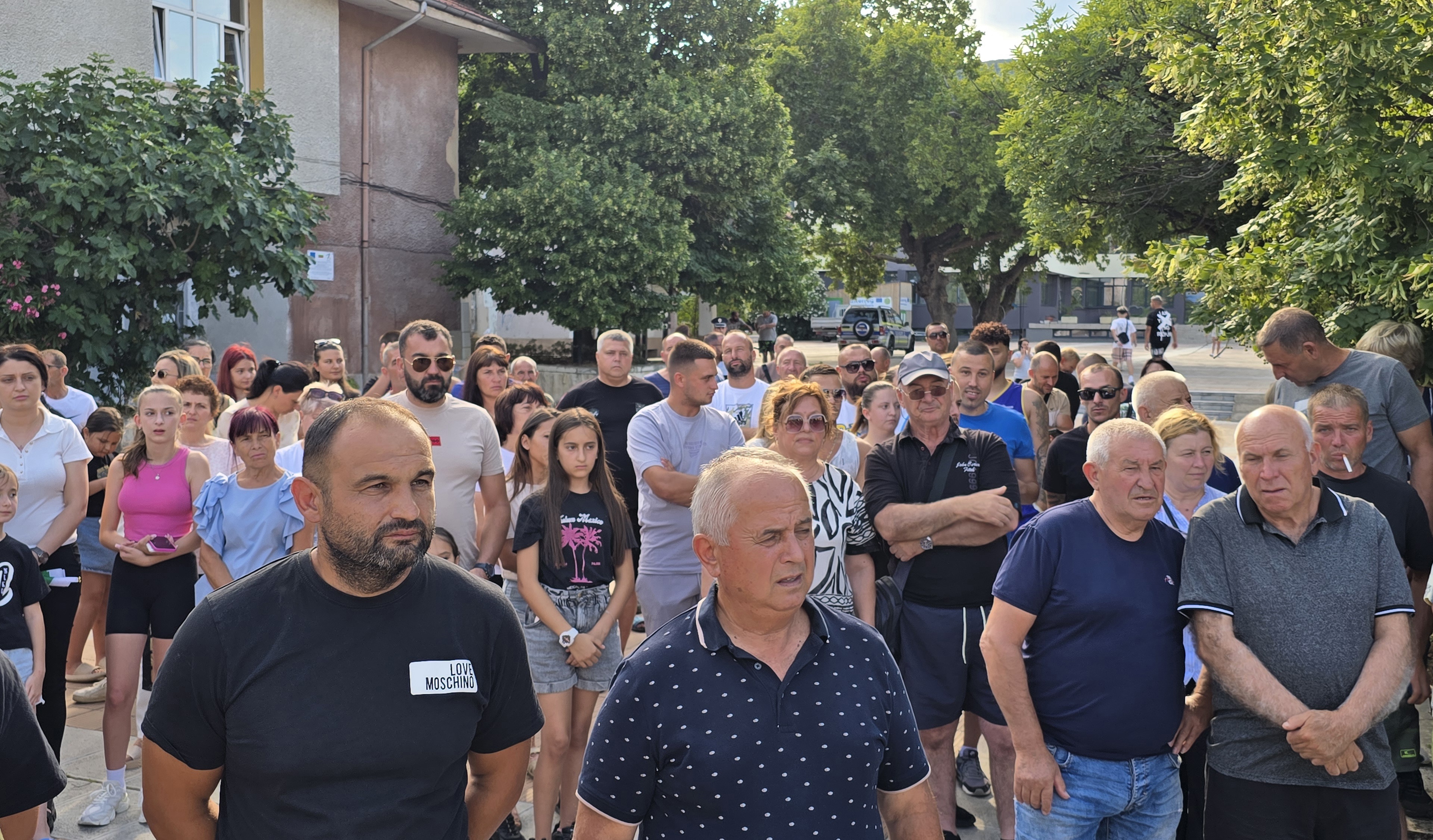 Горе главата, Кресна!: Кметът Николай Георгиев защити гражданската позиция на жителите