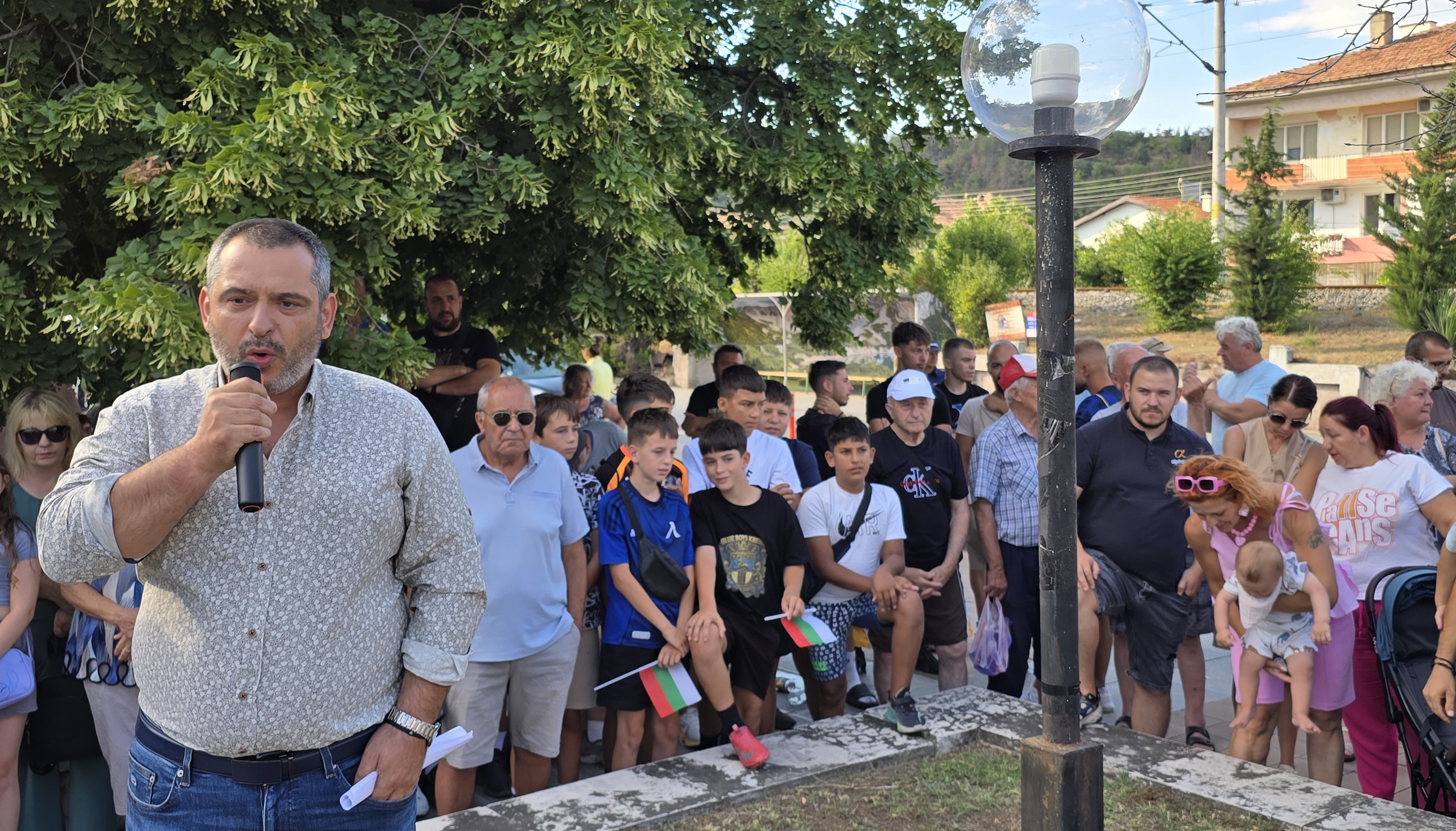 Горе главата, Кресна!: Кметът Николай Георгиев защити гражданската позиция на жителите