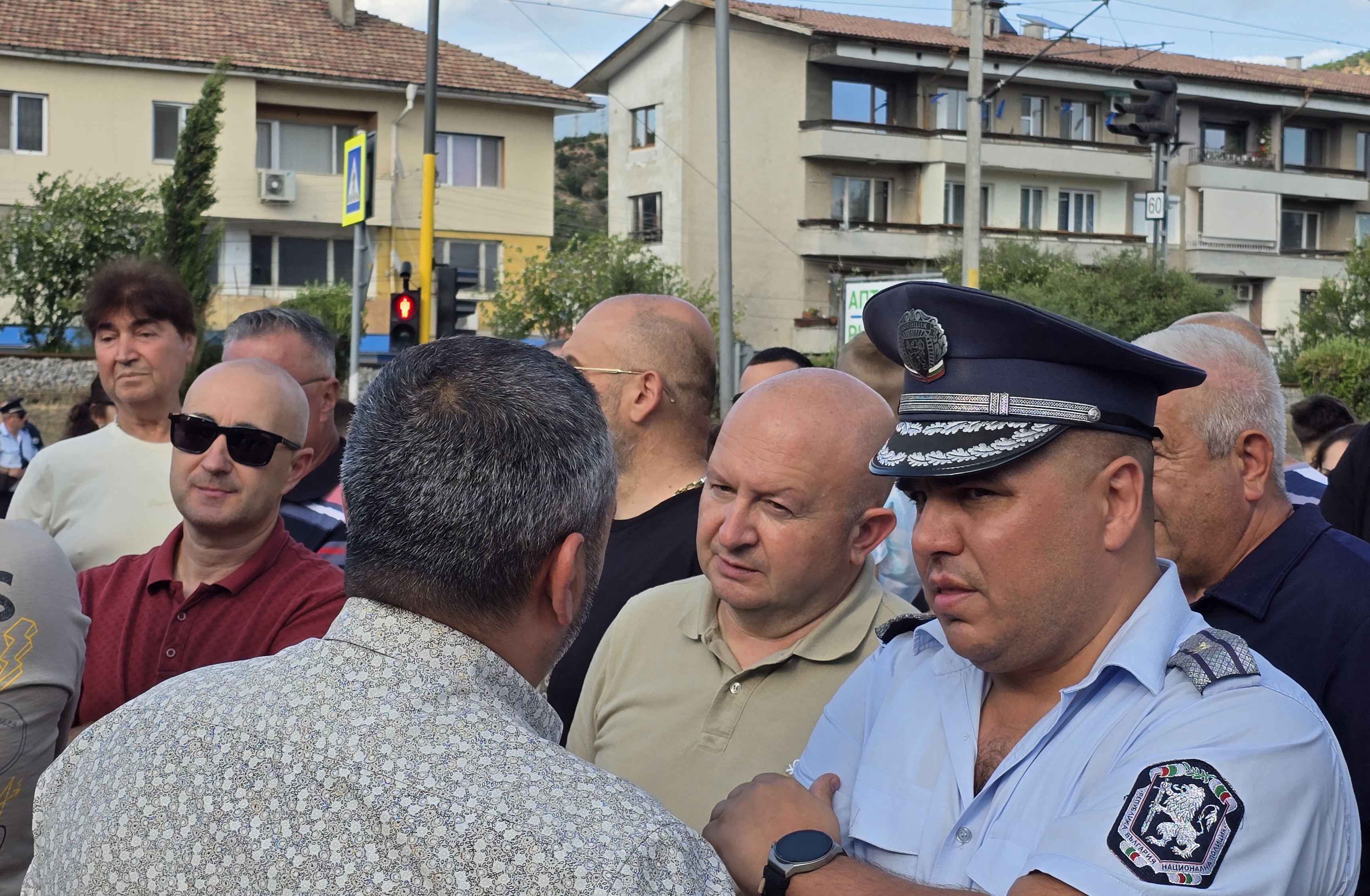 Горе главата, Кресна!: Кметът Николай Георгиев защити гражданската позиция на жителите