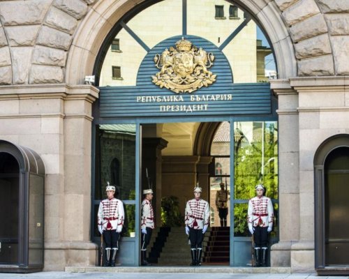Сигнал за бомба в Президентството, евакуираха служителите
