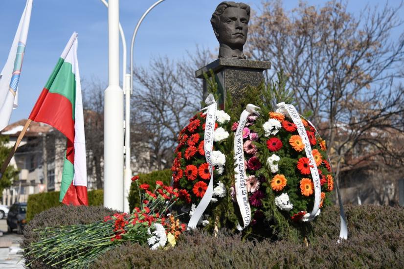 Симитли отбелязва 189 години от рождението на Васил Левски Симитли отбелязва 189 години от рождението на Васил Левски
